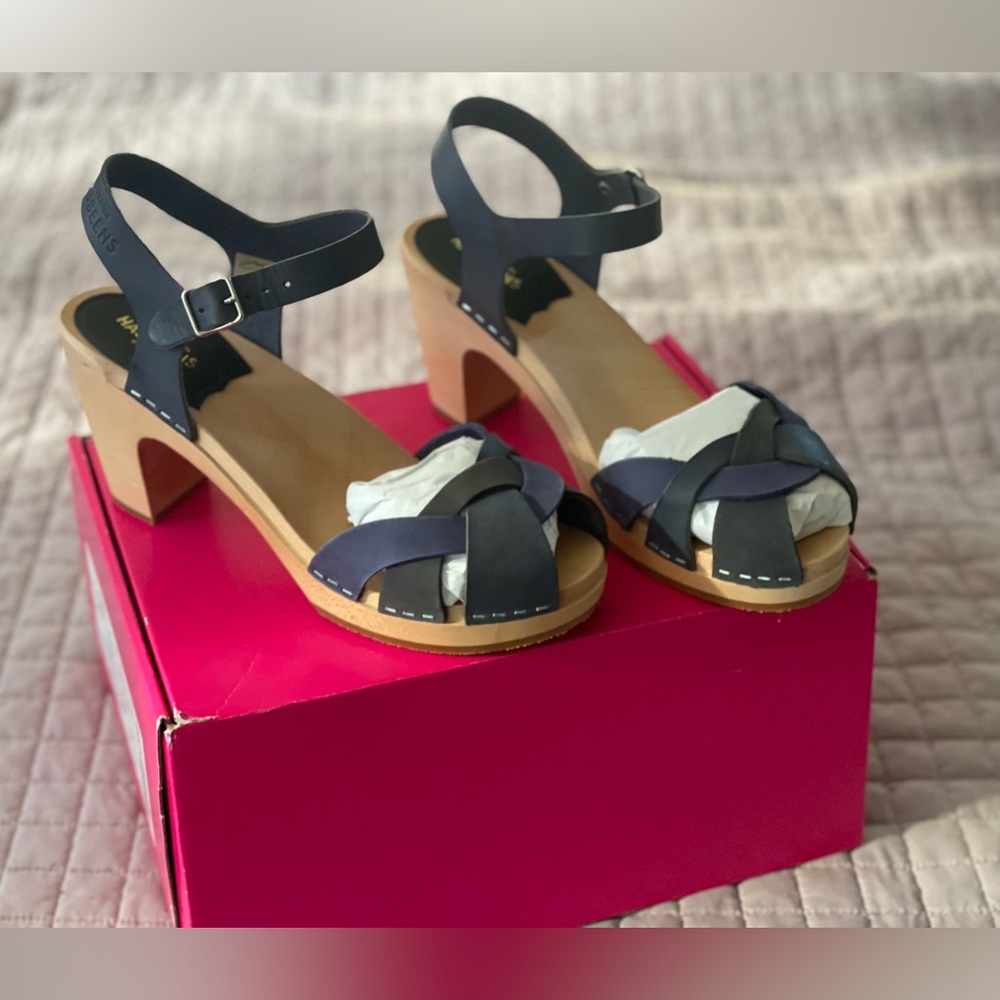 Swedish Hasbeens “Kringlan” 38 (US 8) NWT and box clogs sandals